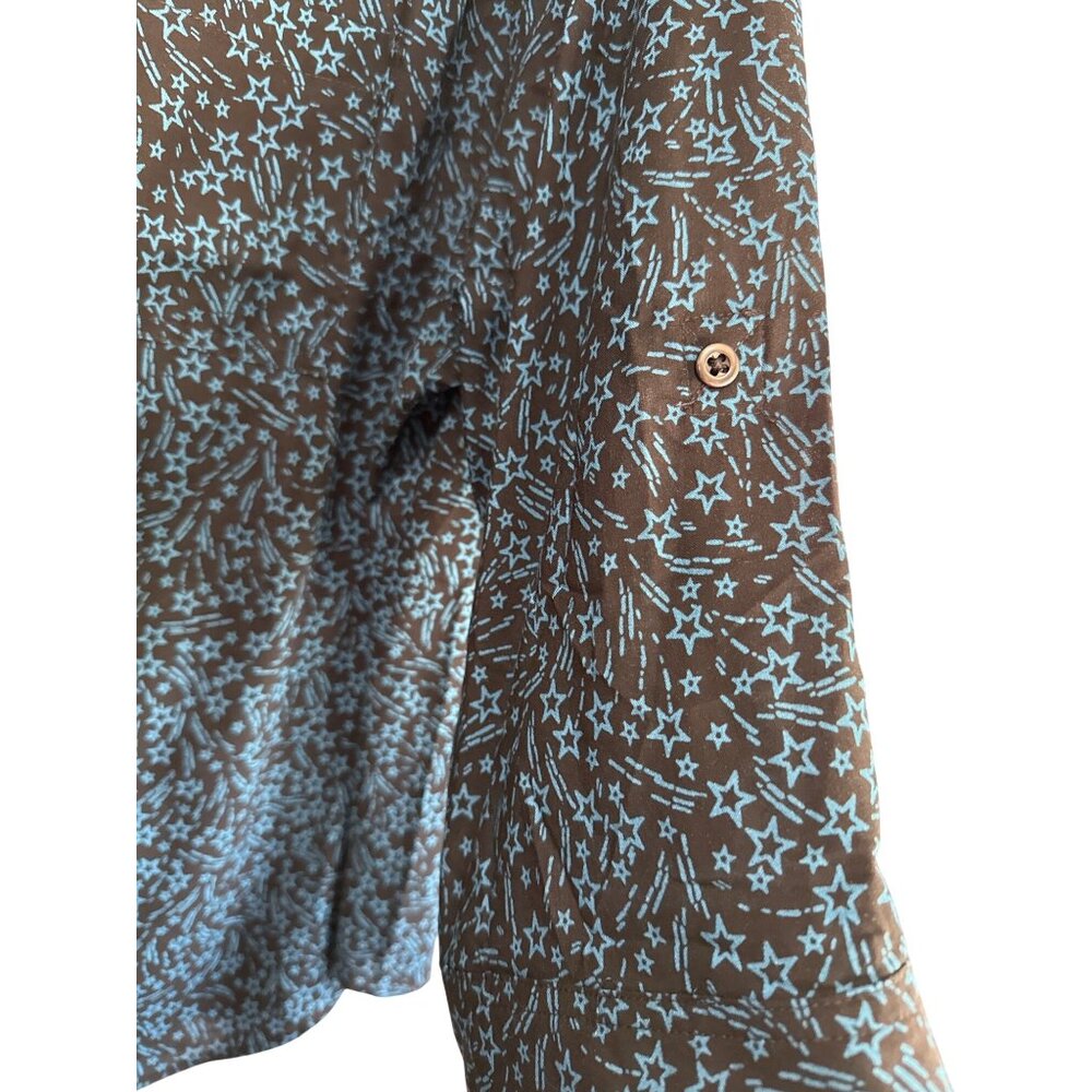 Torrid Womens Harper Blouse Size 2 Brown & Blue Star Print Button Front - Picture 2 of 8